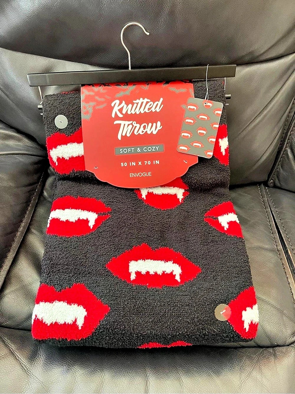 Halloween EnVogue Vampire Lips Throw - Halloween Throw Vampire Lips